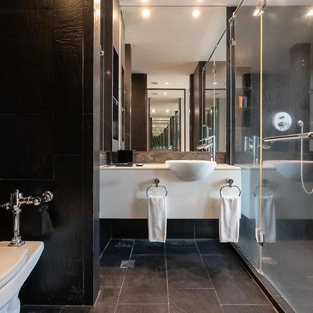 Vic 3 Bangkok Hotel Экстерьер фото