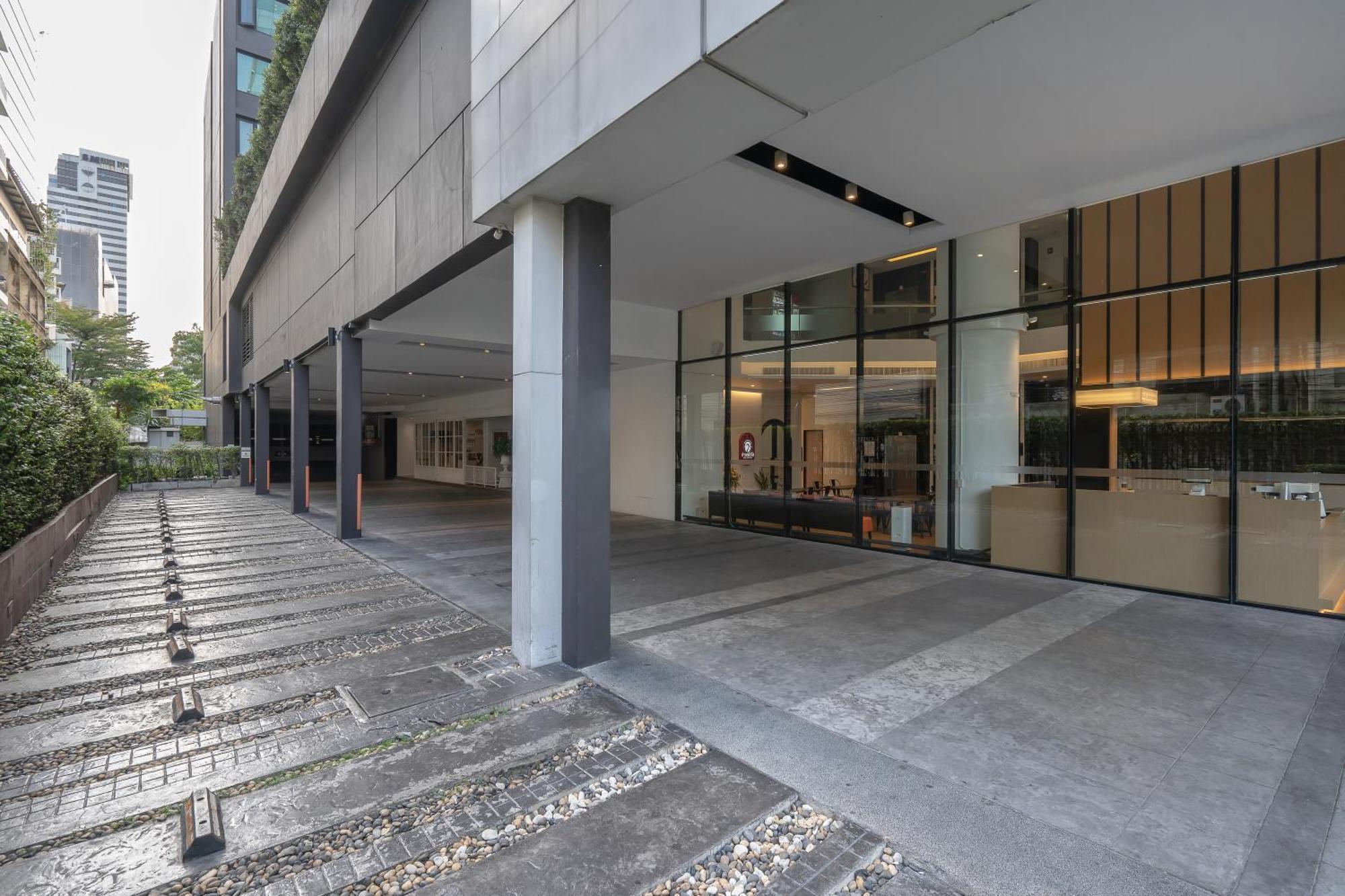 Vic 3 Bangkok Hotel Экстерьер фото