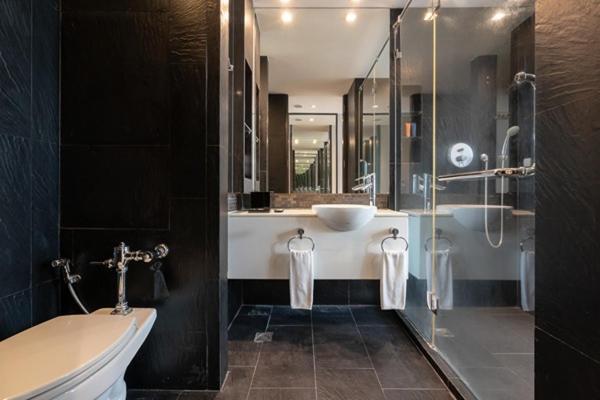 Vic 3 Bangkok Hotel Экстерьер фото